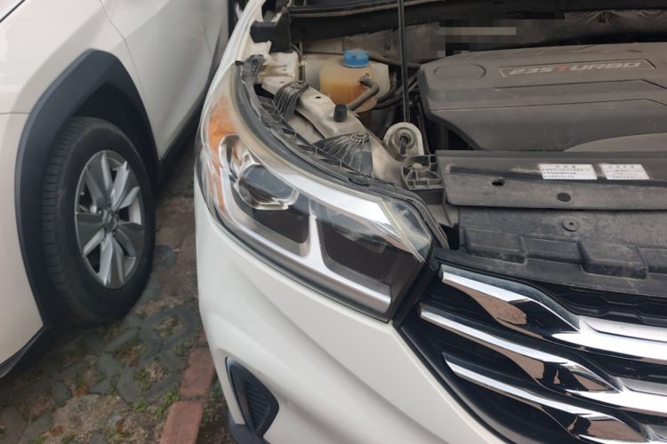 Used GAC Trumpchi GS4 2018 235T Manual Two-Wheel Drive Elite Edition Right Front Headlight