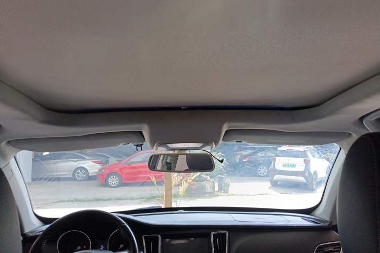 Used Zotye SR7 2016 1.5T CVT Cube Heart Edition China V Standard