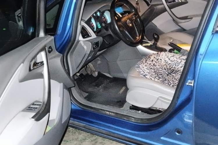 Used Buick GT 2014 XT 1.6L Manual Entry-Level Model