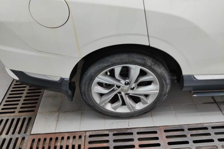 Used Venucia T90 2020 2.0L CVT Smart Connect & Smooth Drive Edition Exterior 8