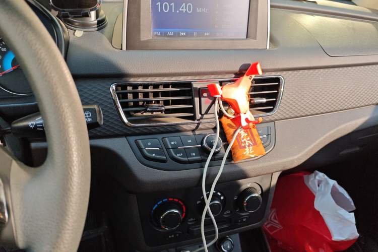 Used Dongfeng Fengon 330 2019 1.5L 330S Manual Comfort Version China VI Standard