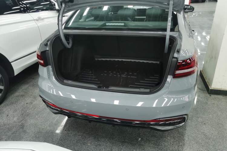 Used Volkswagen Lavida 2024 300TSI DSG Starry Sky Leading Edition Trunk