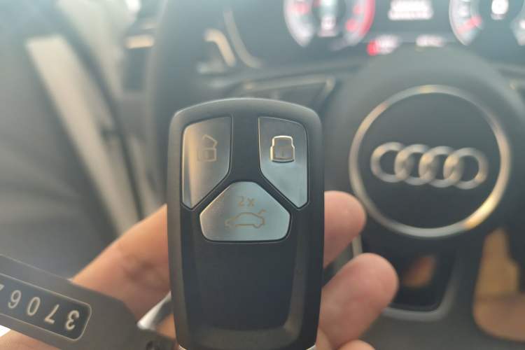 Used Audi A4L 2025 2 Million Units Enjoyment Version 40 TFSI Luxury Dynamic Edition
