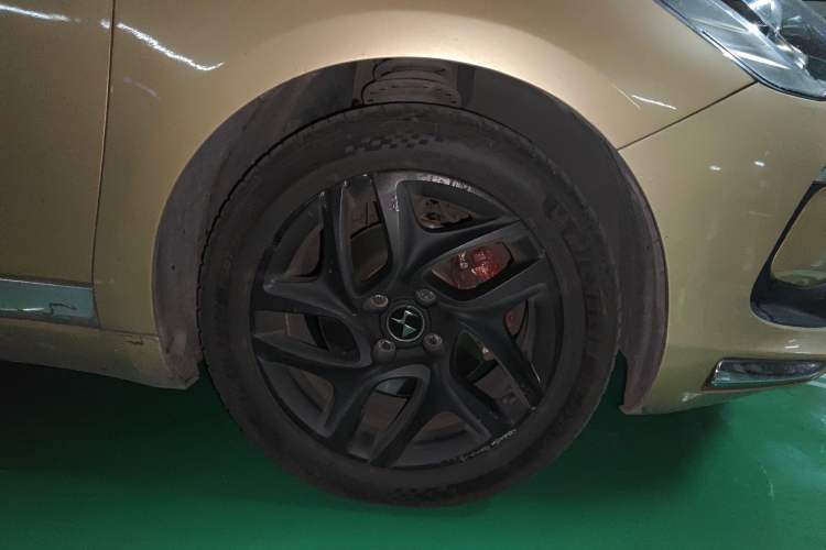 Used DS 5 2014 1.6T Elegant Version THP160 Right Front Wheel Hub