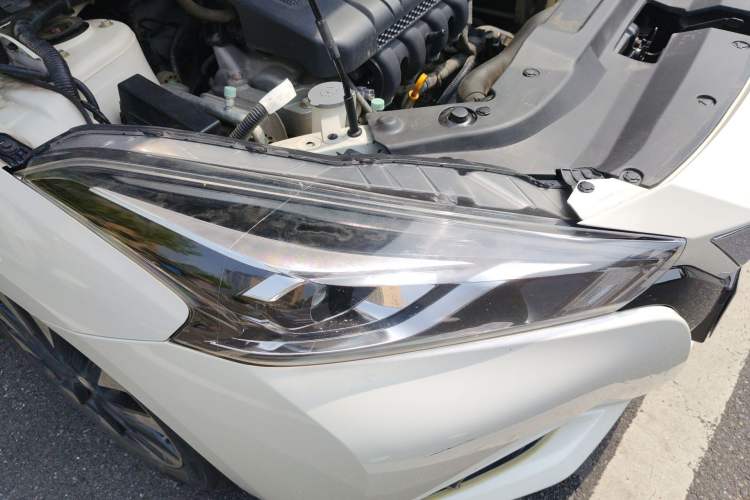 Used Nissan Lannia 2016 1.6L CVT High-Energy Version Right Front Headlight