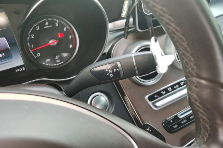 Used Mercedes-Benz GLC 2018 GLC 300 4MATIC Sport Edition Gear Lever