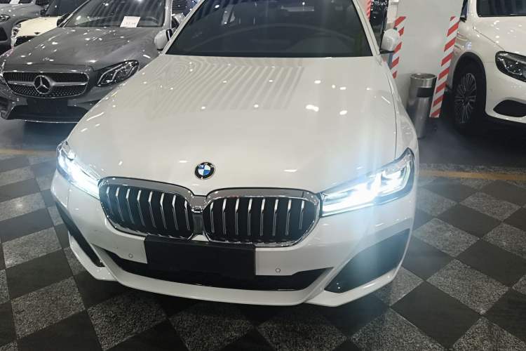 Used BMW 5 Series 2022 Restyled 525Li M Sport Package Front