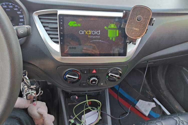 Used Hyundai Verna (new generation) 2016 1.4L Manual Cool Edition GLS Audio And AC Panel