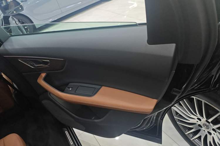 Used Audi Q7 2025 45 TFSI quattro S line Black Warrior Edition
