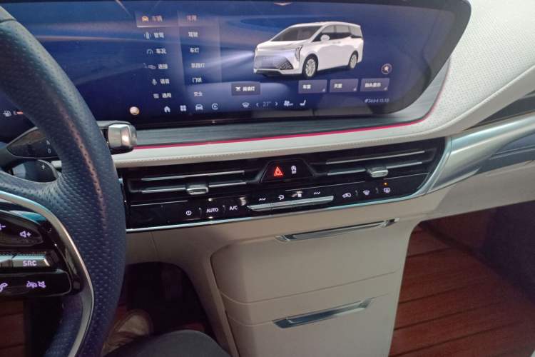 Used Buick Century 2023 2.0T Six-Seater Yinshi Edition
