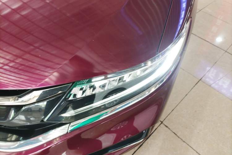 Used Honda Jade 2017 210 TURBO CVT Luxury Edition 5 Seats Left Front Headlight