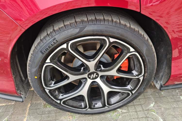 Used IM L6 2025 Pro Max model Right Rear Wheel Hub