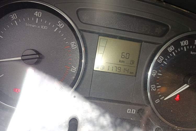 Used Skoda Fabia 2012 1.4L Manual Crystal Edition
