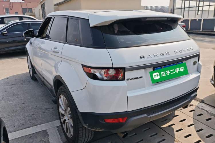 Used Land Rover Range Evoque 2015 2.0T Five-Door Zhiyao Edition Rear Left 45 Deg