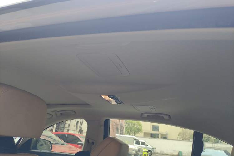 Used BMW 7 Series  Headliner