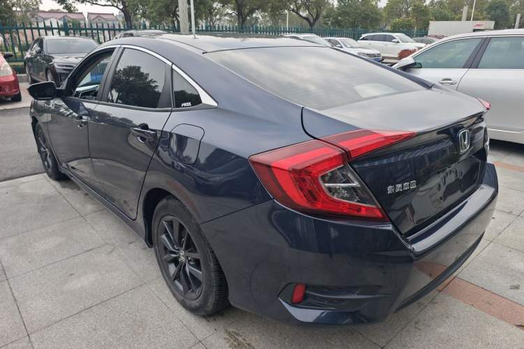 Used Honda Civic 2021 HATCHBACK 220TURBO CVT New Trendsetter
