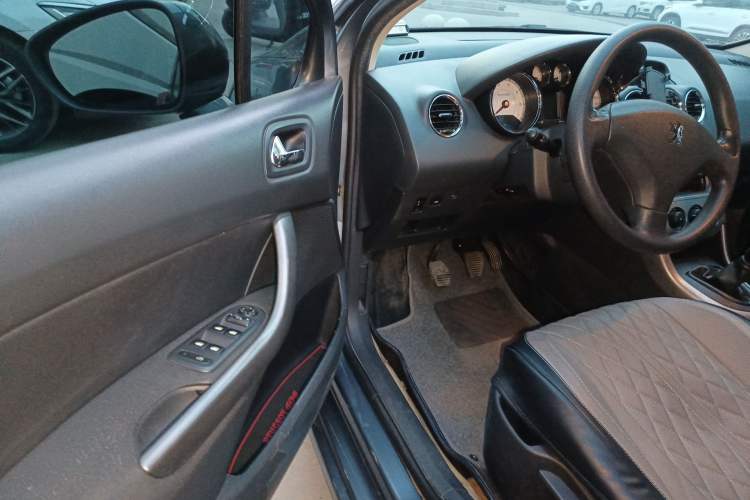 Used Peugeot 408 2011 1.6L Manual Comfort Edition Driver Seat