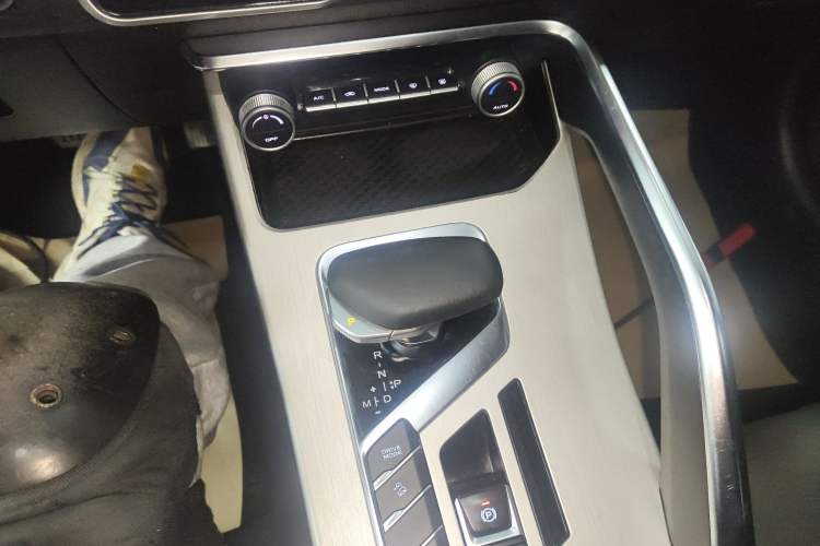 Used Geely Auto Coolray 2023 1.5T DCT Platinum Edition