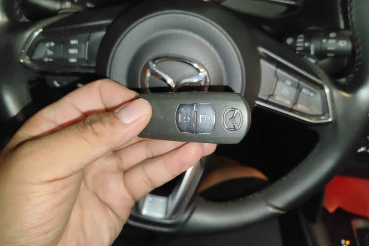 Used Mazda CX-4 2018 2.5L Automatic 4x4 Sky Passion Edition China VI Standard