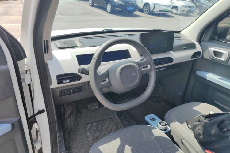 Used Geely Galaxy Panda 2024 Panda Mini 200km Endurance Bear
