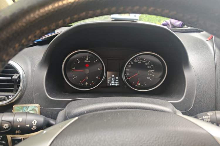 Used Haval H6 2011 Green Silence 2.0T Manual Two-Wheel Drive Elite Model Instrument Cluster