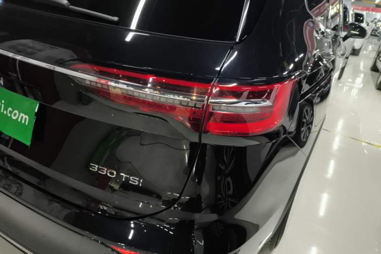 Used Volkswagen Viloran 2023 Revised 330TSI Business Edition
