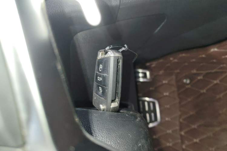 Used Volkswagen Golf 2016 1.4TSI Automatic R-Line