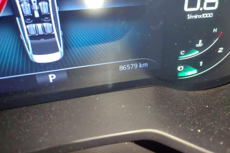 Used Roewe i5 2020 1.5L Automatic 4G Connect Luxury Flagship Edition Odometer Close Up