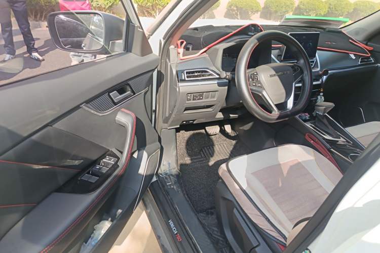 Used Venucia T60 2020 1.6L CVT Smart Drive Version China VI Standard
