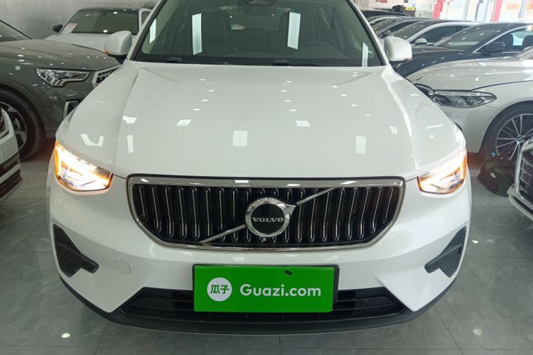 Used Volvo XC40 2024 B4 4x4 Smart Luxury Edition Front