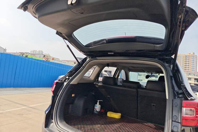 Used CHANGAN CS75 2014 1.8T Automatic Prestige Model China IV Standard
