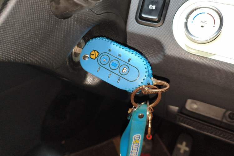 Used Wuling Hongguang MINIEV 2022 Macaron Premium Model – Lithium Iron Phosphate Interior 1