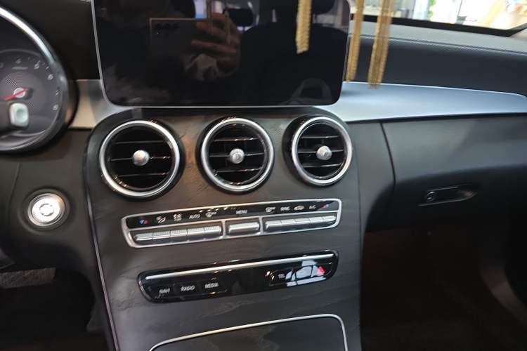 Used Mercedes-Benz C-Class 2019 C 180 L Fashion Edition Sport Version
