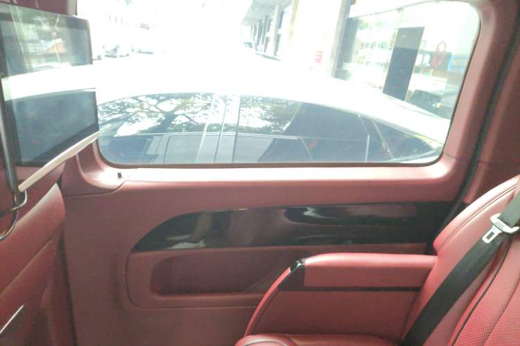 Used Mercedes-Benz V-Class 2018 V250 2.0T Middle East Version