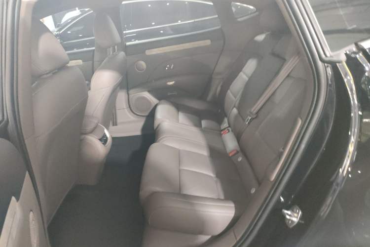 Used IM L6 2025 Ultra Model Left Rear Seat