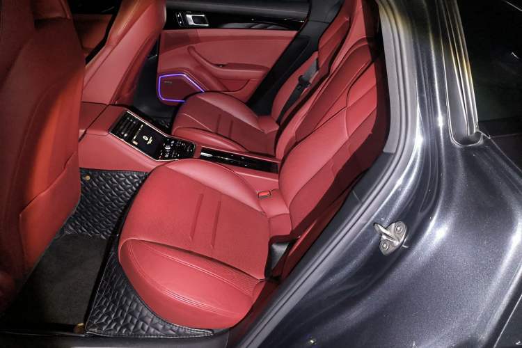 Used Porsche Panamera 2021 Panamera 4 E-Hybrid 2.9T Interior 4