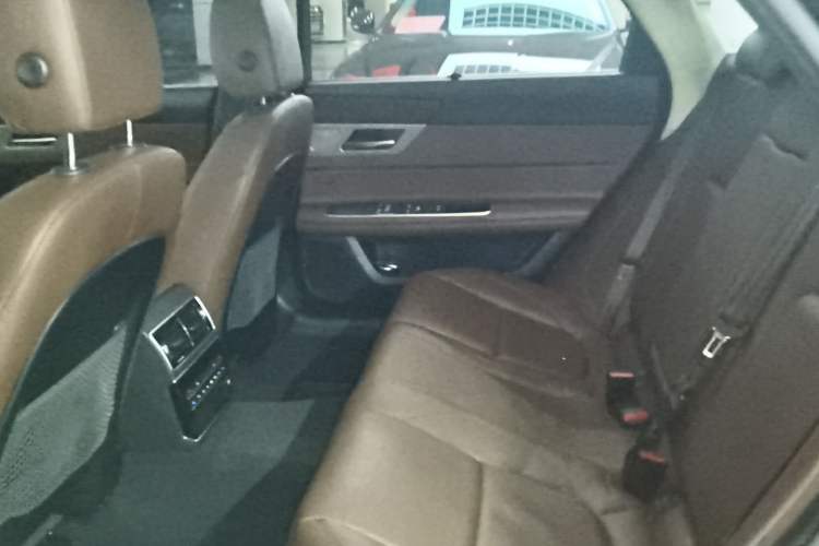 Used Jaguar XFL 2018 XFL 2.0T 250 PS Luxury Edition
