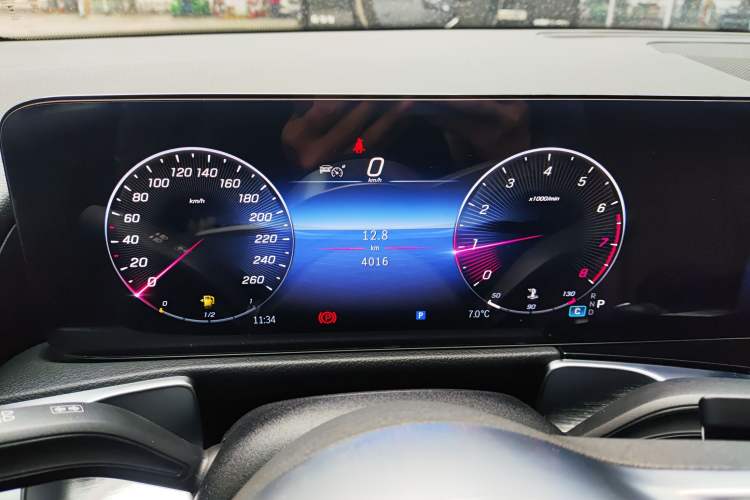 Used Mercedes-Benz GLB 2024-Year Restyled GLB 200 Dynamic Edition
