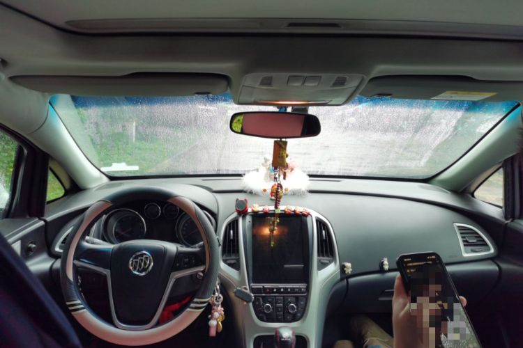 Used Buick GT 2013 XT 1.6L Automatic Fashion Edition Headliner