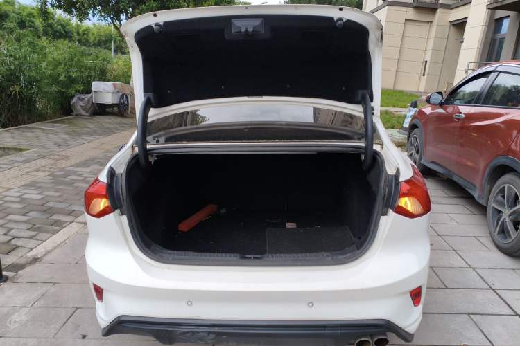 Used Ford Focus 2020 Sedan EcoBoost 180 Automatic Trend Edition Trunk