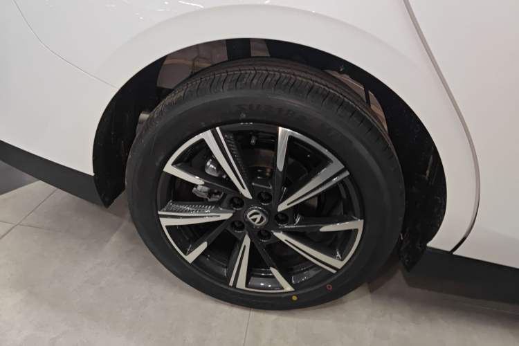 Used Changan Eado 2025 Blue Whale 1.5T 500Bar Prestige Model