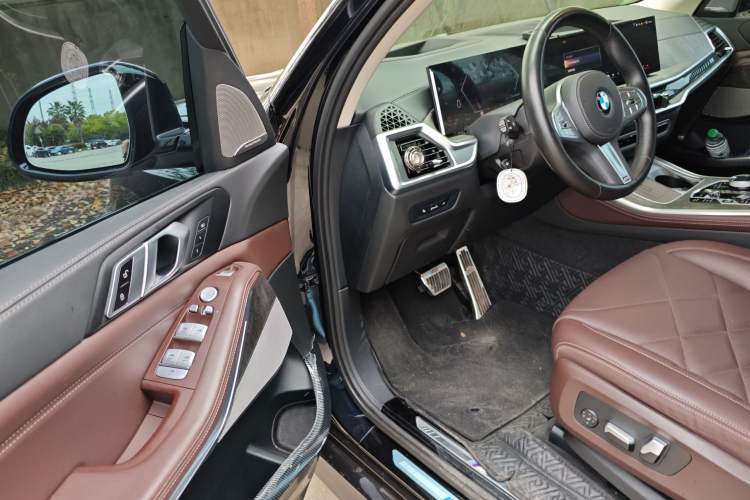 Used BMW X5 2023 xDrive 30Li Luxury M Sport Night Edition Package
