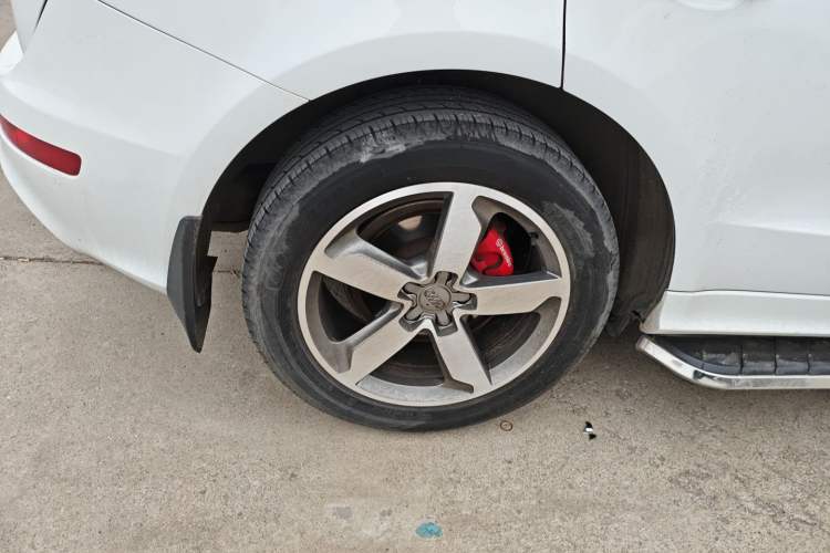 Used Audi Q5 2017 Plus 40 TFSI Ambition Model
