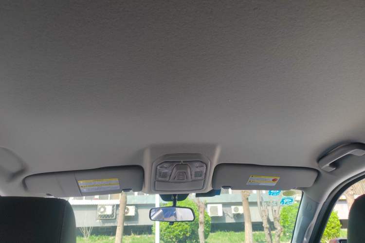 Used SAIC MAXUS T60 2017 2.0T Gasoline Automatic 4x4 High-Ride Elite Standard Cabin
