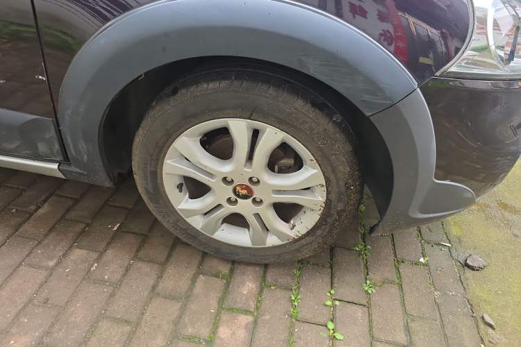 Used FORTHING Joyear 2014 LV Facelift 1.5L Manual Luxury Model
