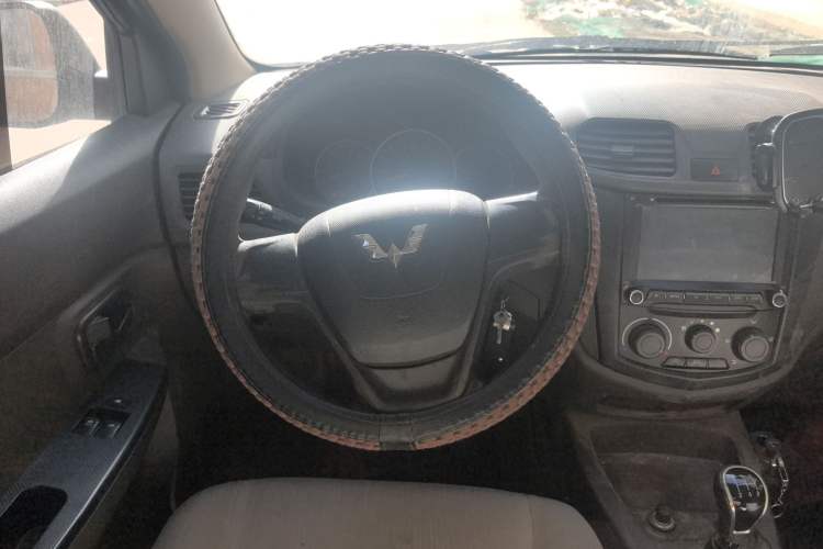 Used Wuling Hongguang 2015 1.2L S Base Model China V Standard