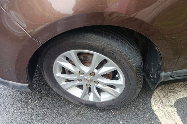 Used Baojun 730 2014 1.5L manual Comfort version 7 seats
