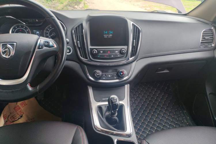 Used Baojun 560 2016 1.5T Manual Luxury Model