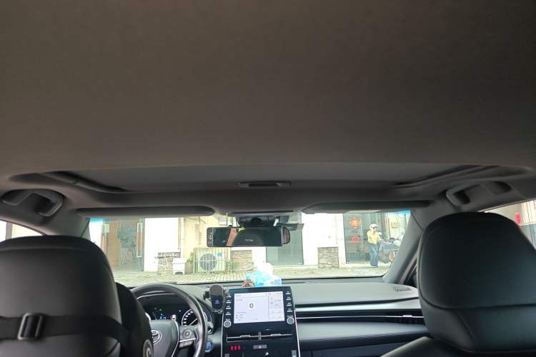 Used Toyota Avalon 2019 Dual-Engine 2.5L Luxury Edition China VI Standard
