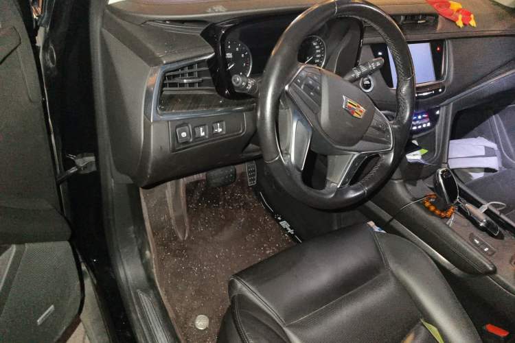 Used Cadillac XT5 2017 Anniversary Edition 25T Luxury Model